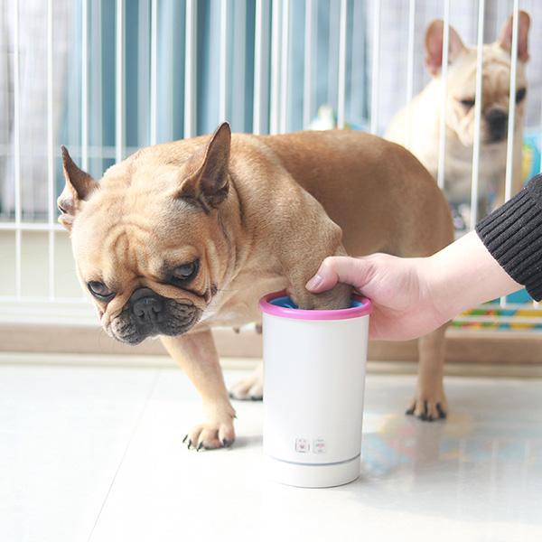 USB portable dog paw washer for cleaning dog paws